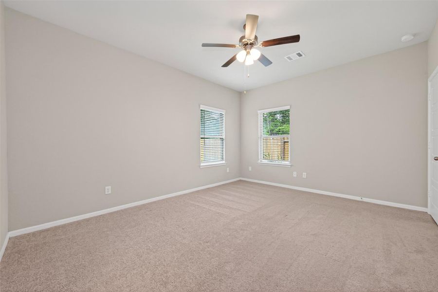 Spacious, unfurnished interior of a new home in , Huffman (Image 27).