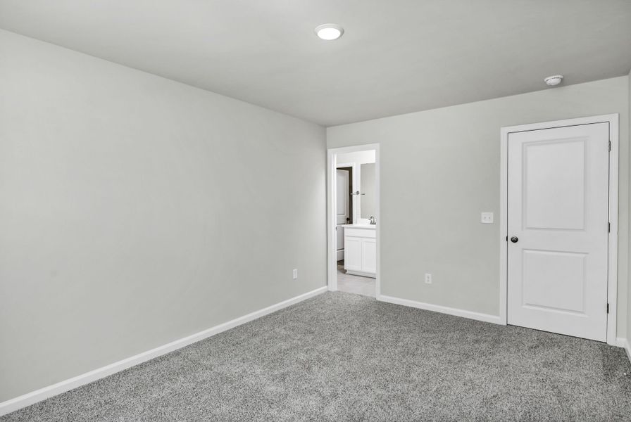 Representative unfurnished interior of a home built from the Stacey by Veranda Homes in Hitchcock Preserve, Aiken (Image 34). Representative unfurnished interior of a home built from the Stacey by Veranda Homes in Hitchcock Preserve, Aiken (Image 34).