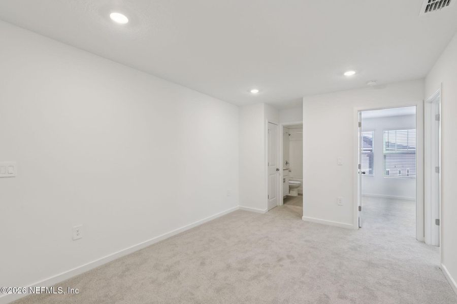 Spacious, unfurnished interior of a new home in Cypress Meadows - The Villas, Jacksonville (Image 17).