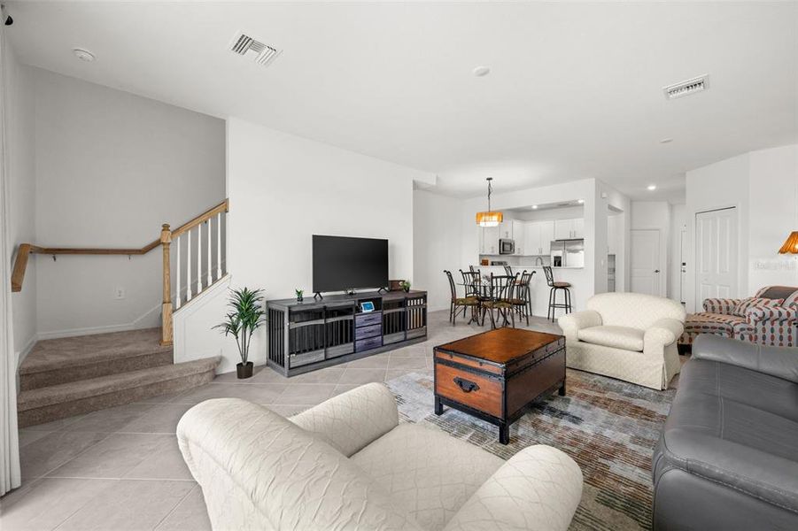 Furnished interior view inside a new home in Tuckers Cove, Punta Gorda (Image 19). Furnished interior view inside a new home in Tuckers Cove, Punta Gorda (Image 19).