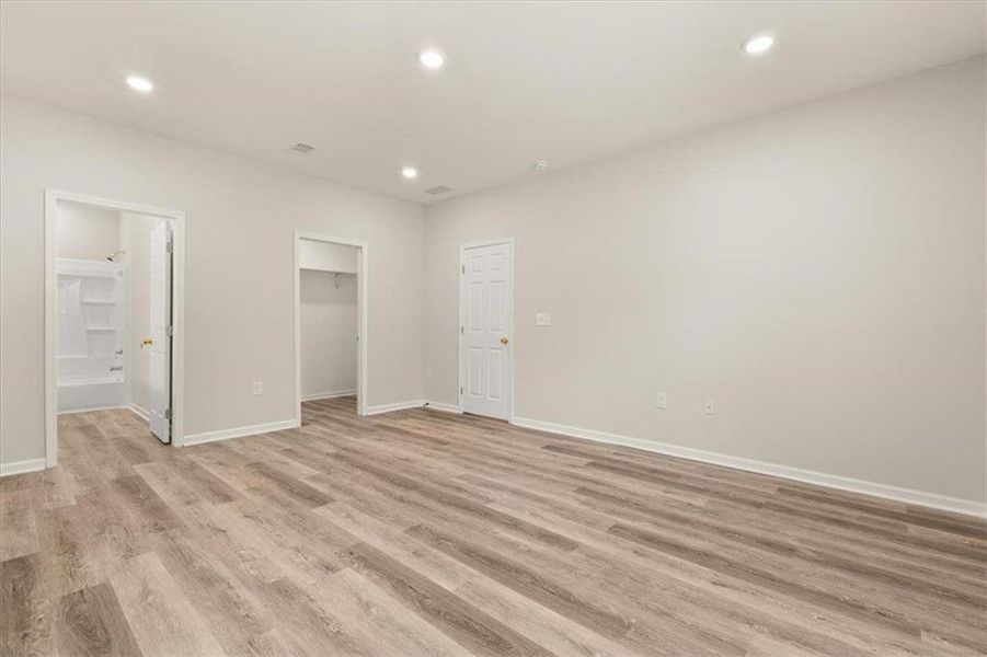 Spacious, unfurnished interior of a new home in , Lithonia (Image 16).