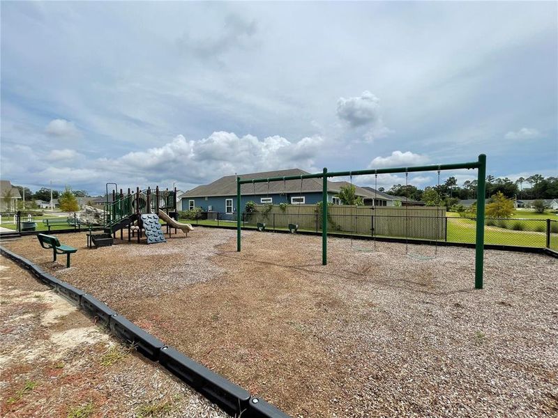 Community amenities in Grand Oaks, Gainesville (Image 50).