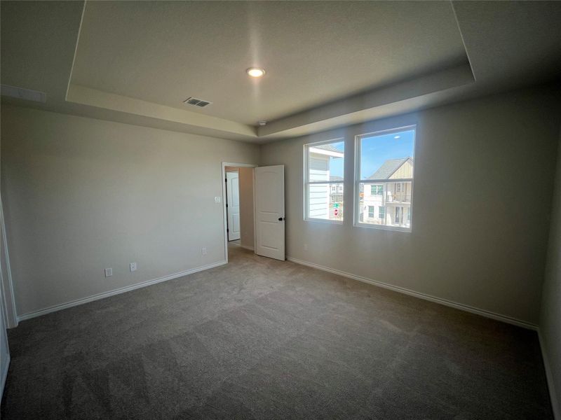 Spacious, unfurnished interior of a new home in Lariat, Liberty Hill (Image 16).