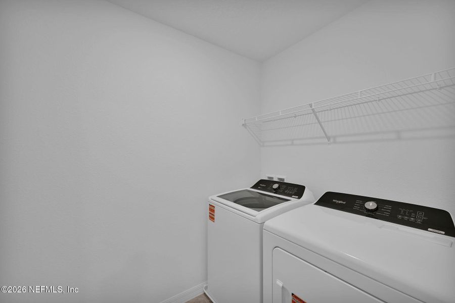 Close-up of interior finishes inside a home in Hyland Trail, Green Cove Springs (Image 13).