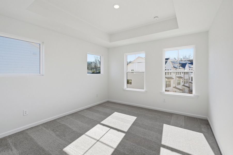 Spacious, unfurnished interior of a new home in Rosewood Farm, Lawrenceville (Image 19).