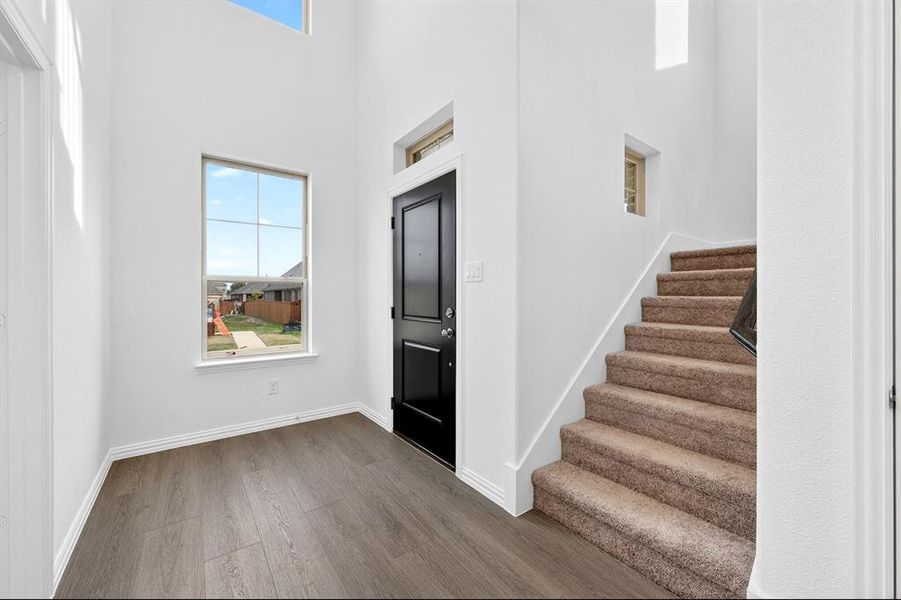 Spacious, unfurnished interior of a new home in Tarrytown, Crowley (Image 36).