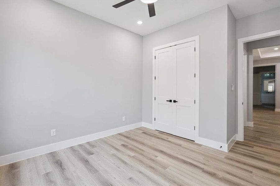 Spacious, unfurnished interior of a new home in , Arlington (Image 34).