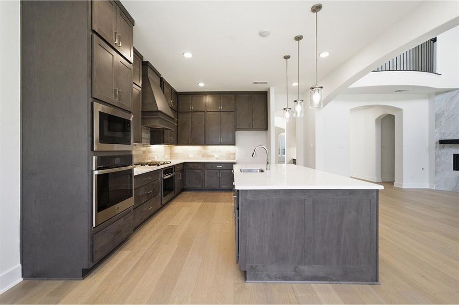 Furnished interior view inside a new home in Sonoma Verde, Rockwall (Image 13). Furnished interior view inside a new home in Sonoma Verde, Rockwall (Image 13).