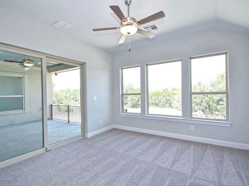 Representative unfurnished interior of a home built from the Catalina by Giddens Homes in Clearwater Ranch, Liberty Hill (Image 128).