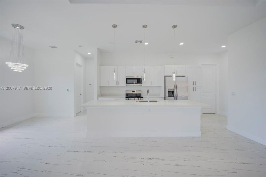 Spacious, unfurnished interior of a new home in , Lehigh Acres (Image 15).