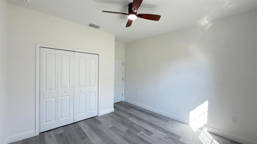 Spacious, unfurnished interior of a new home in , Citrus Springs (Image 25).