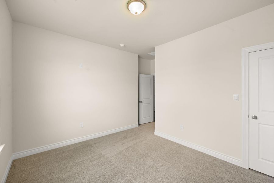 Spacious, unfurnished interior of a new home in Grand Oaks Reserve, Cleveland (Image 15). Spacious, unfurnished interior of a new home in Grand Oaks Reserve, Cleveland (Image 15).