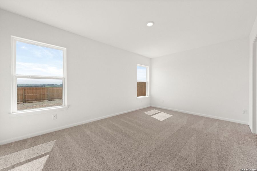 Spacious, unfurnished interior of a new home in , Lytle (Image 6).
