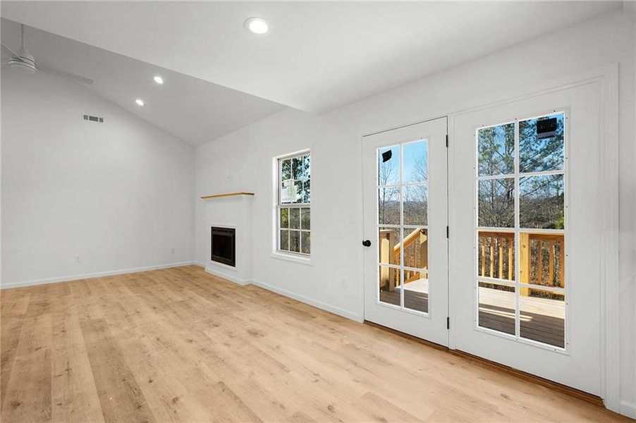 Spacious, unfurnished interior of a new home in , Calhoun (Image 15).