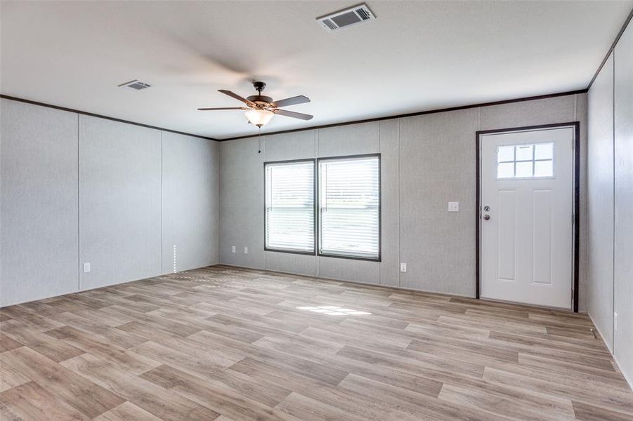 Spacious, unfurnished interior of a new home in , Azle (Image 12).