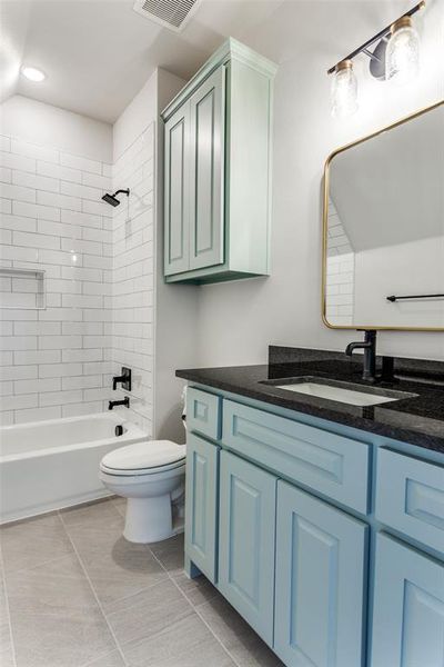 Furnished interior view inside a new home in , Weatherford (Image 8).