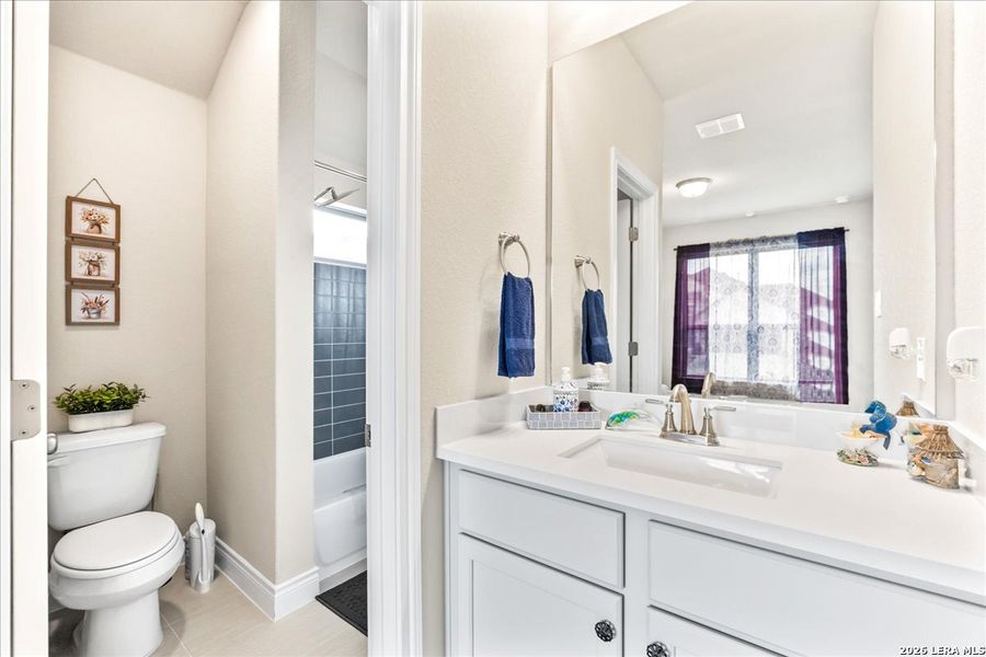 Furnished interior view inside a new home in , Bulverde (Image 11).