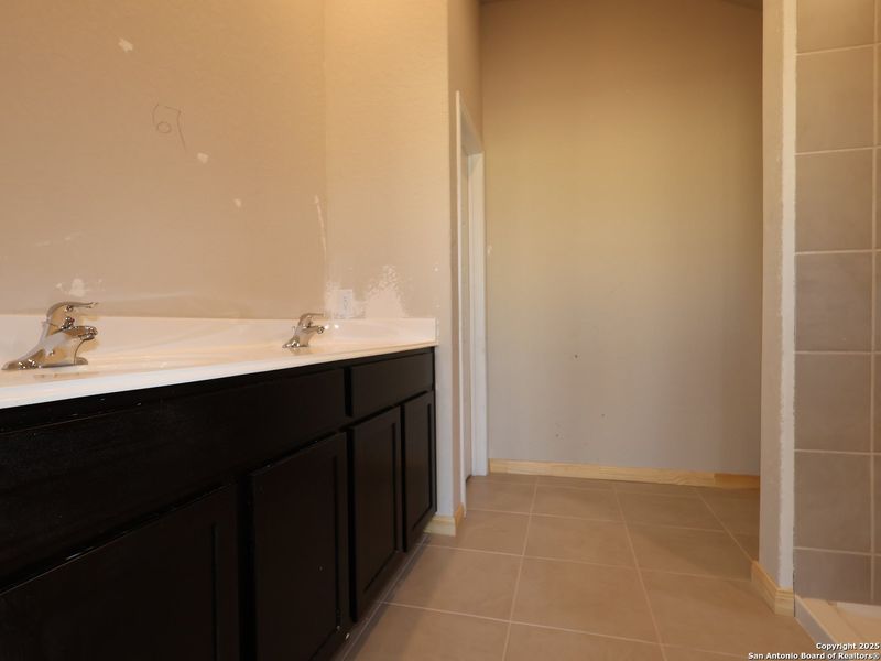 Image 28 of a home in Park Place.