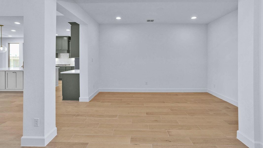Spacious, unfurnished interior of a new home in Everly, Tomball (Image 11).