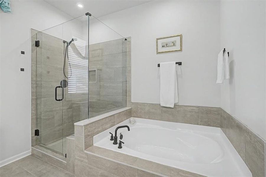 Furnished interior view inside a new home in Pine Mountain Park, Kennesaw (Image 6). Furnished interior view inside a new home in Pine Mountain Park, Kennesaw (Image 6).