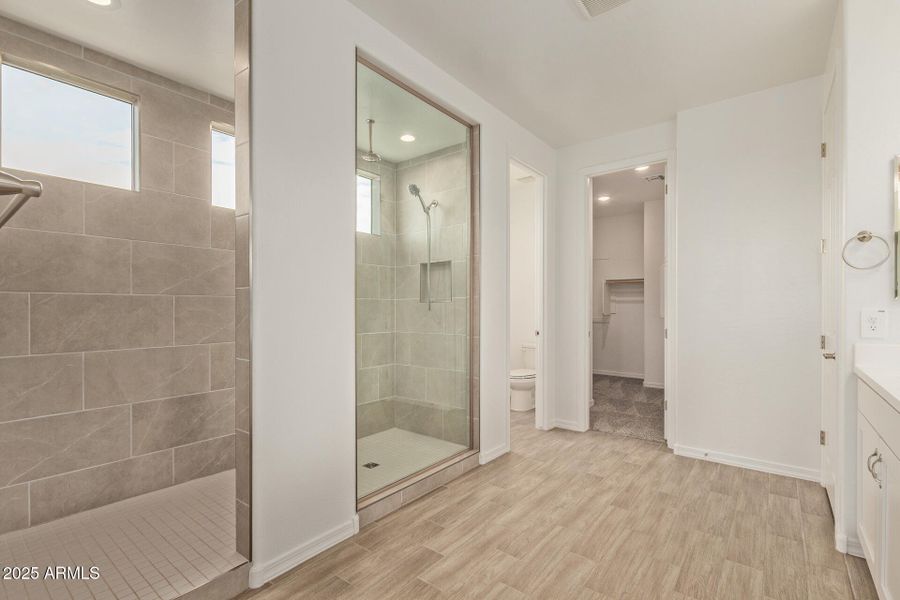 Master Bathroom Master Bathroom