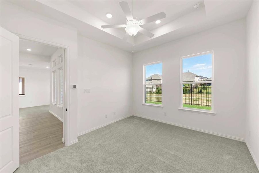 Spacious, unfurnished interior of a new home in Inspiration, Lucas (Image 23).