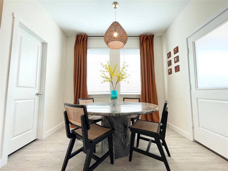 Furnished interior view inside a new home in Reatta Ridge: Classic Collection, Justin (Image 12). Furnished interior view inside a new home in Reatta Ridge: Classic Collection, Justin (Image 12).