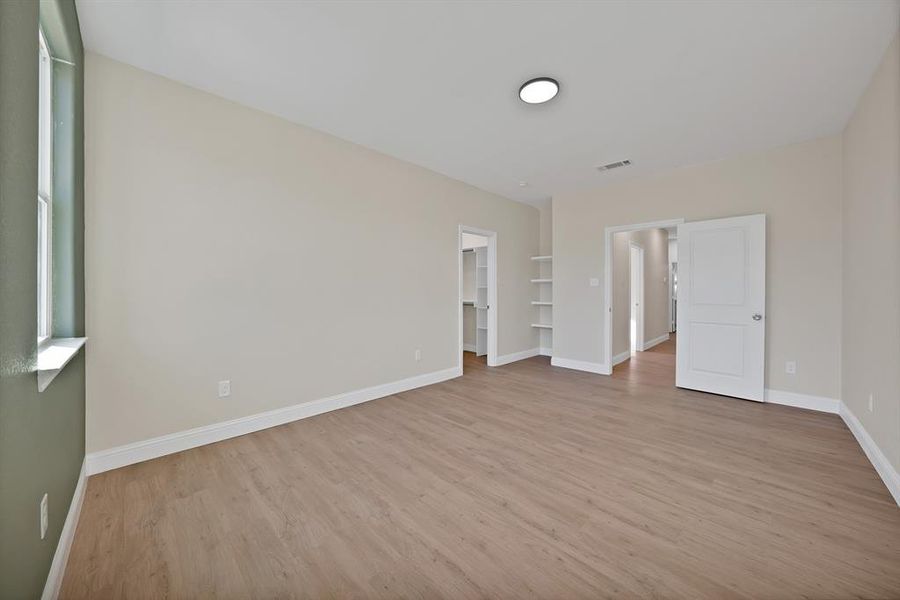 Spacious, unfurnished interior of a new home in , Fort Worth (Image 35). Spacious, unfurnished interior of a new home in , Fort Worth (Image 35).