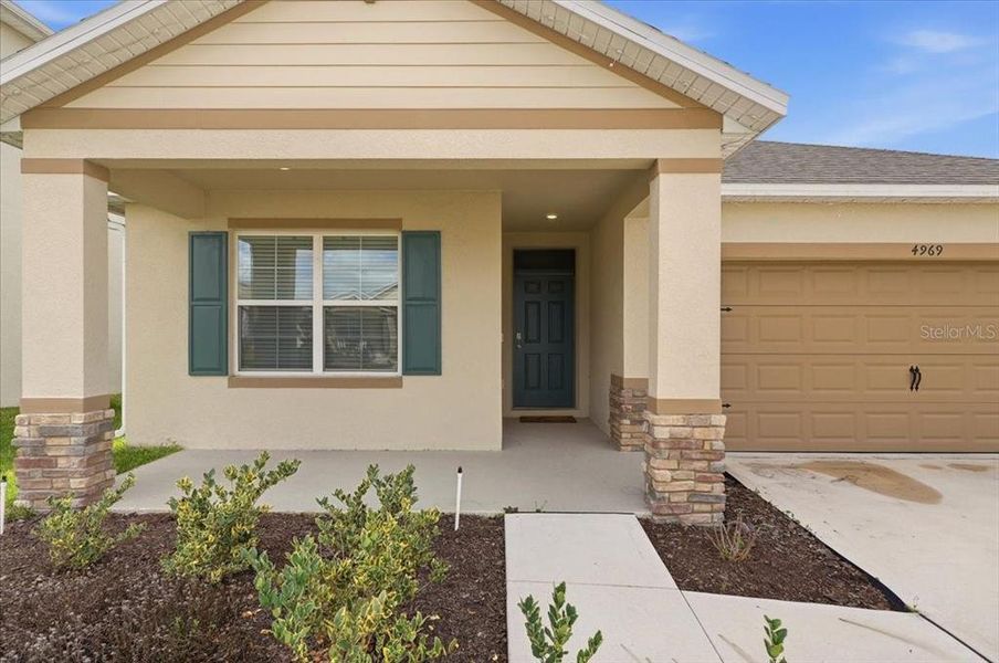 Exterior details and patio area of a home in , Lakeland (Image 25).