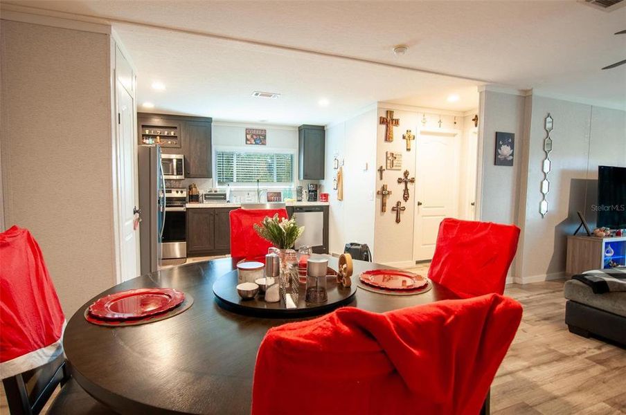 Furnished interior view inside a new home in , Arcadia (Image 10).