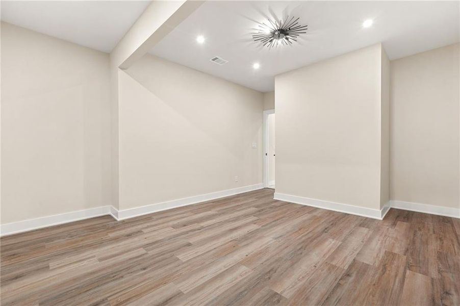 Spacious, unfurnished interior of a new home in , Atlanta (Image 23).