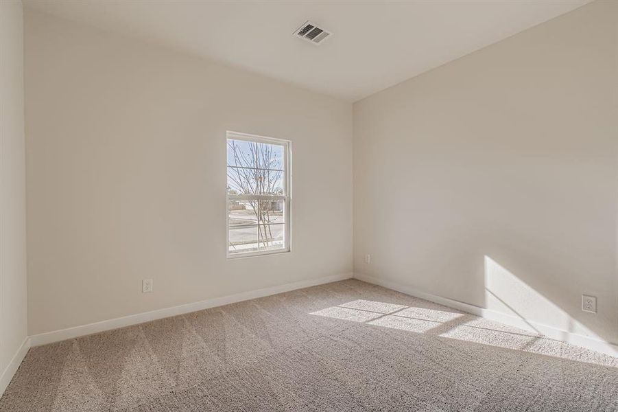 Spacious, unfurnished interior of a new home in MiraVerde, Crowley (Image 15).