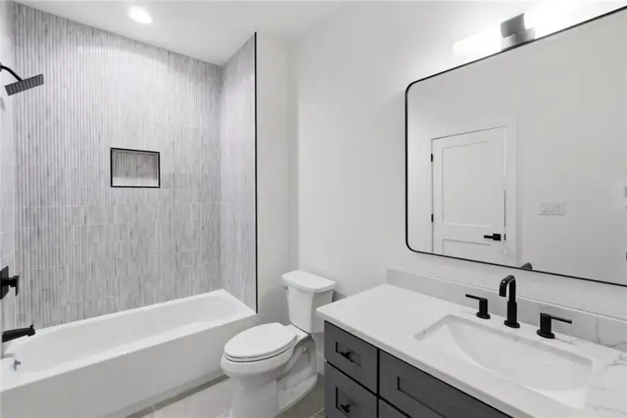 Furnished interior view inside a new home in , Atlanta (Image 33).