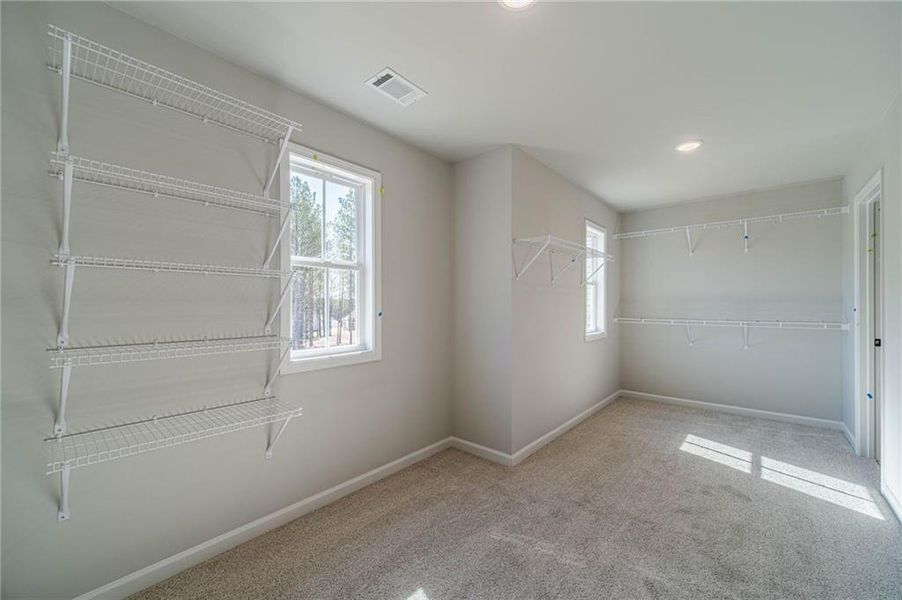 Spacious, unfurnished interior of a new home in , Covington (Image 26).