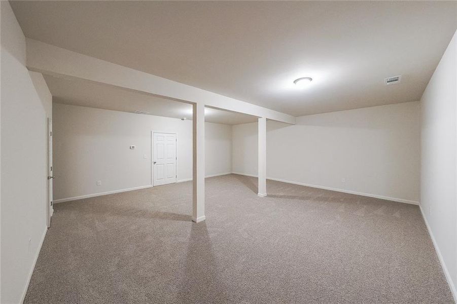 Spacious, unfurnished interior of a new home in , Gainesville (Image 25).