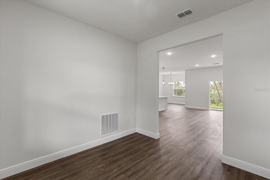 Spacious, unfurnished interior of a new home in , Ocala (Image 21).