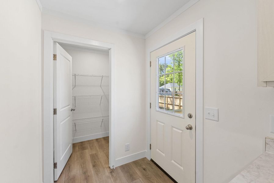 Spacious, unfurnished interior of a new home in , Ravenel (Image 18).