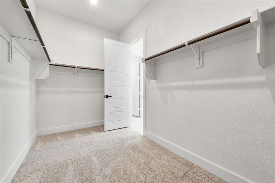 Furnished interior view inside a new home in King Crossing Estates, Van Alstyne (Image 10).