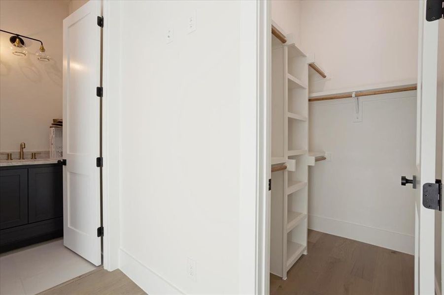 Furnished interior view inside a new home in , Denison (Image 14).