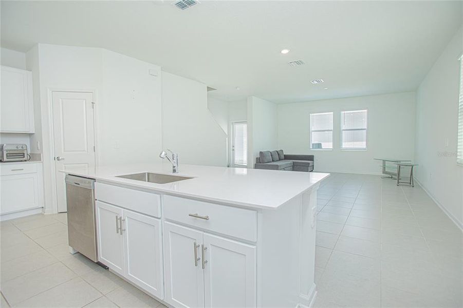 Furnished interior view inside a new home in Tohoqua, Kissimmee (Image 13).