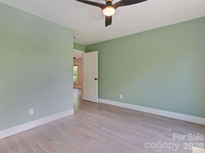 Spacious, unfurnished interior of a new home in , Asheville (Image 32).