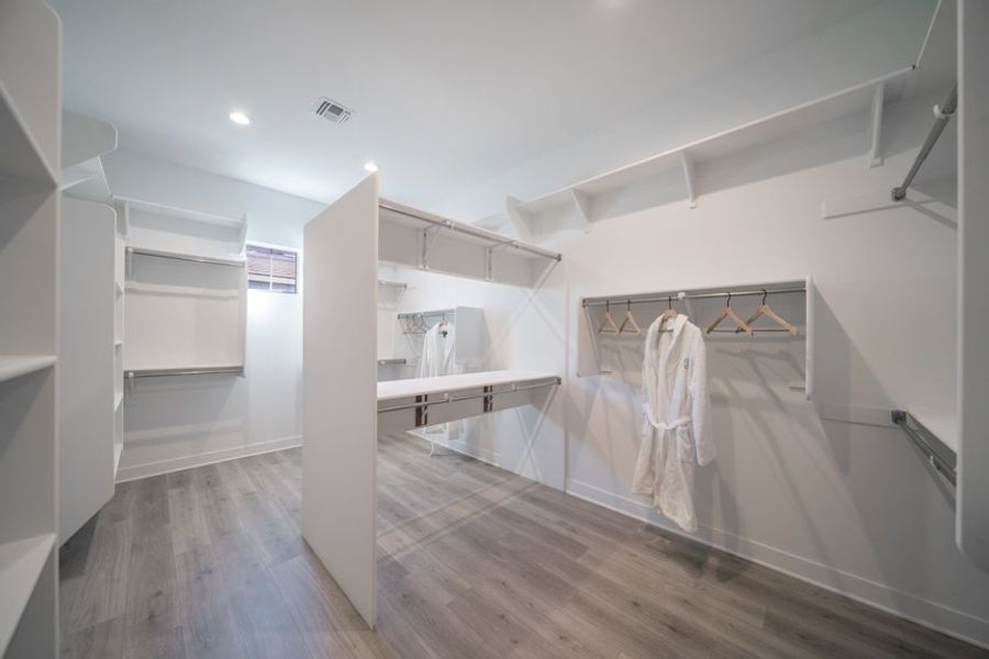 Image 31 of a home in Legado.