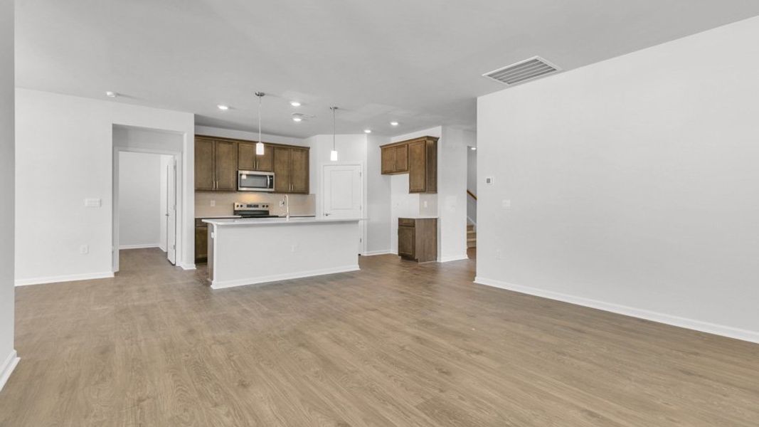 Spacious, unfurnished interior of a new home in Quarry Hills - Freedom, Graham (Image 19).