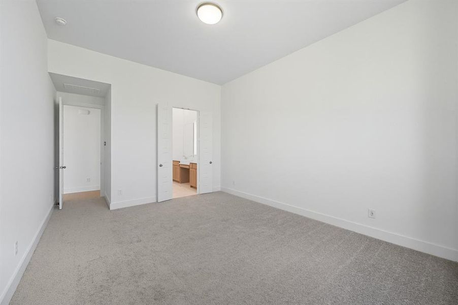 Spacious, unfurnished interior of a new home in Devonshire, Forney (Image 19). Spacious, unfurnished interior of a new home in Devonshire, Forney (Image 19).