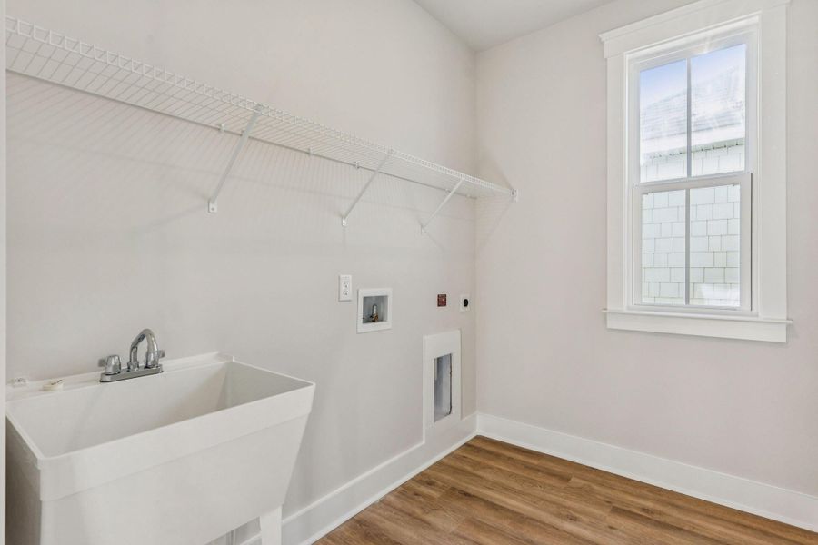 Spacious, unfurnished interior of a new home in Nexton, Summerville (Image 39).