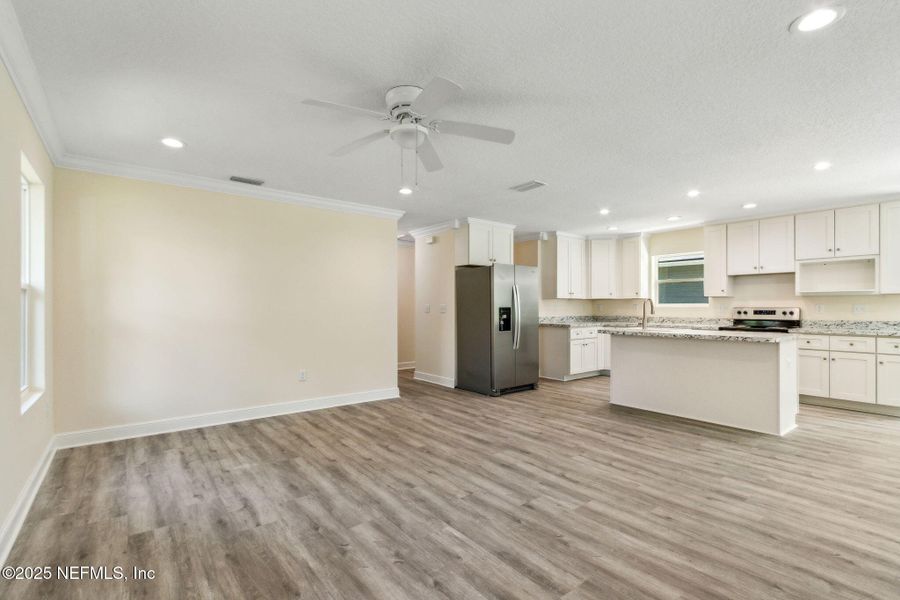 Image 29 of a home in .