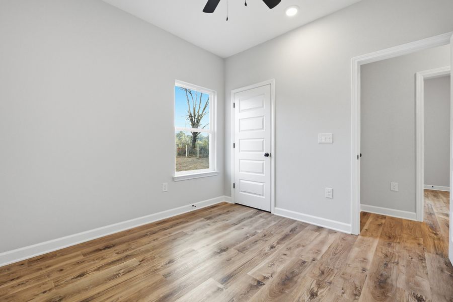Spacious, unfurnished interior of a new home in , Crestview (Image 39).