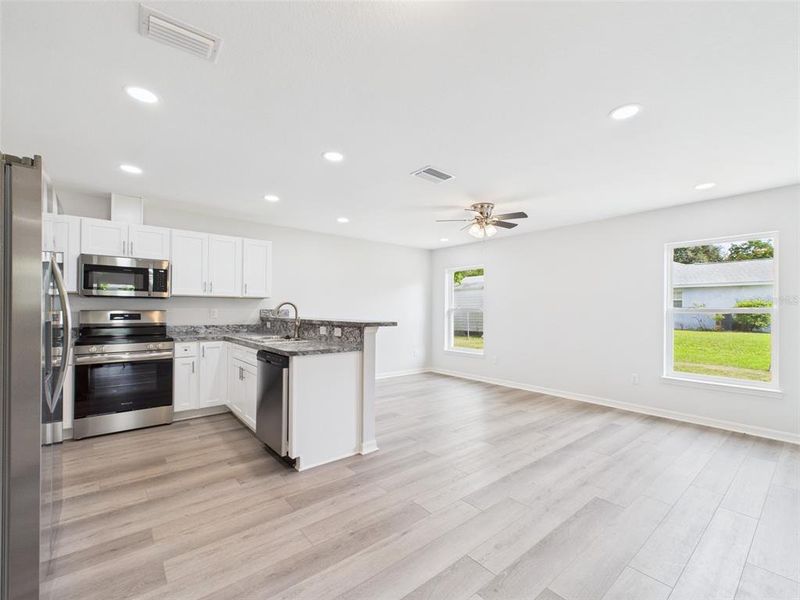 Image 52 of a home in .