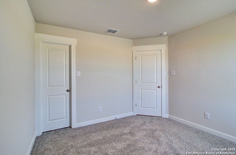 Spacious, unfurnished interior of a new home in Prairie Green, Converse (Image 12).