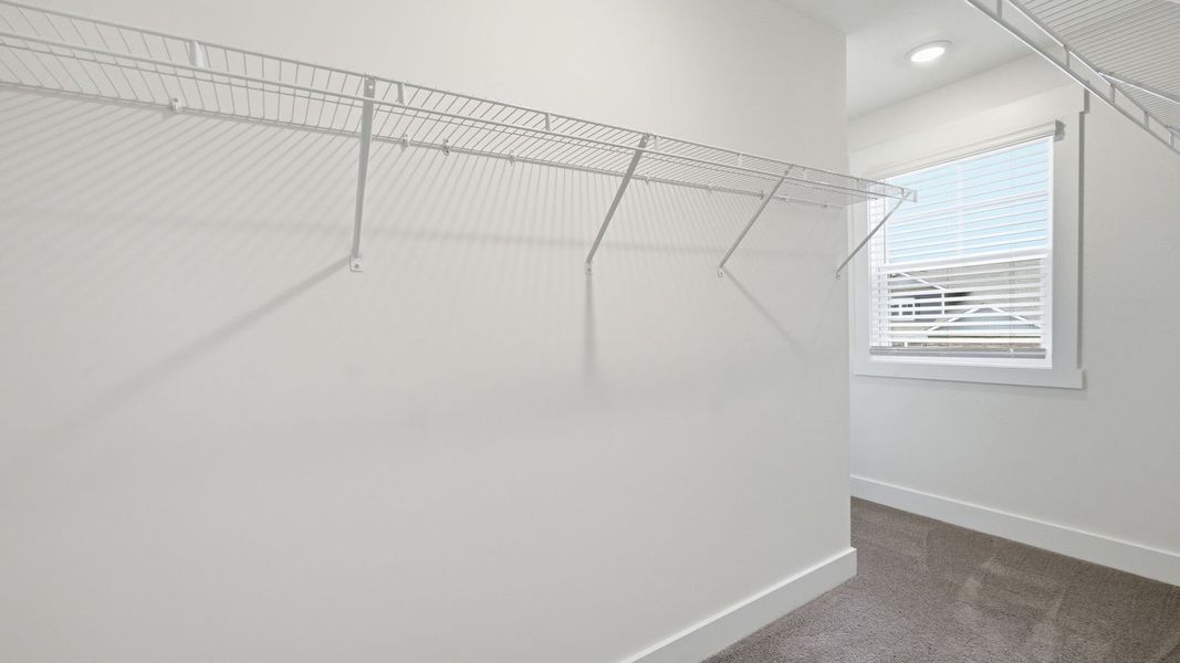 Spacious, unfurnished interior of a new home in Fieldcrest Acres, Blountville (Image 24).
